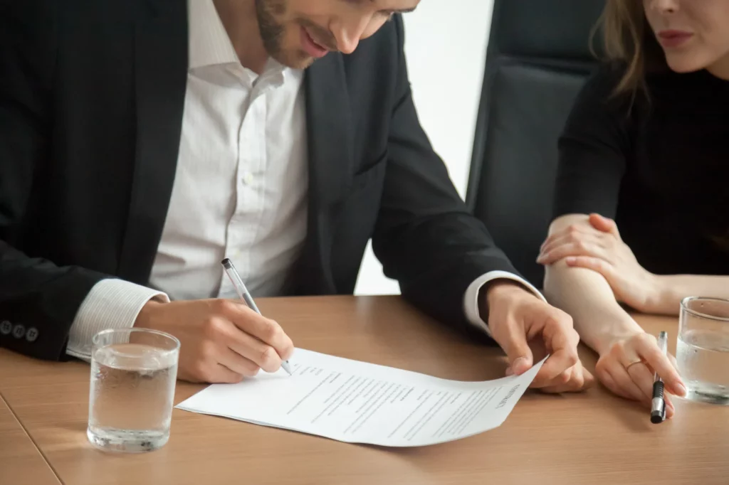Unternehmensgründung in Deutschland: Recht & Compliance Unternehmensgründung in Deutschland – Recht, Arbeitsrecht und Compliance für volle Sicherheit im Markt